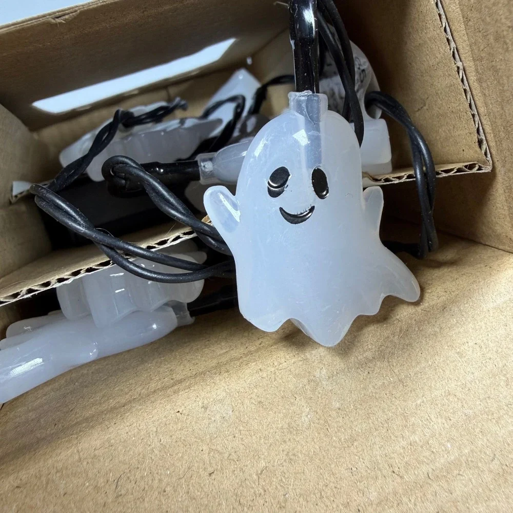 Celebrate Halloween LED Ghost Lights Battery Operated 10 Count Cool White NIB